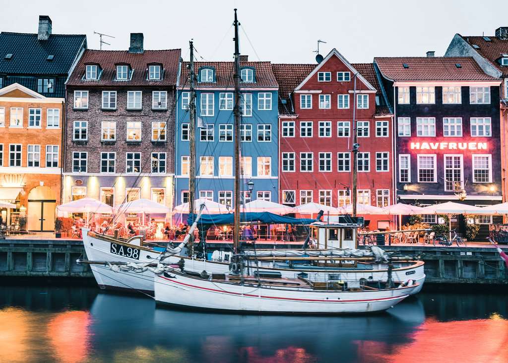 Ravensburger Puzzle 1000 Pzs Copenhagen Denmark 12000111
