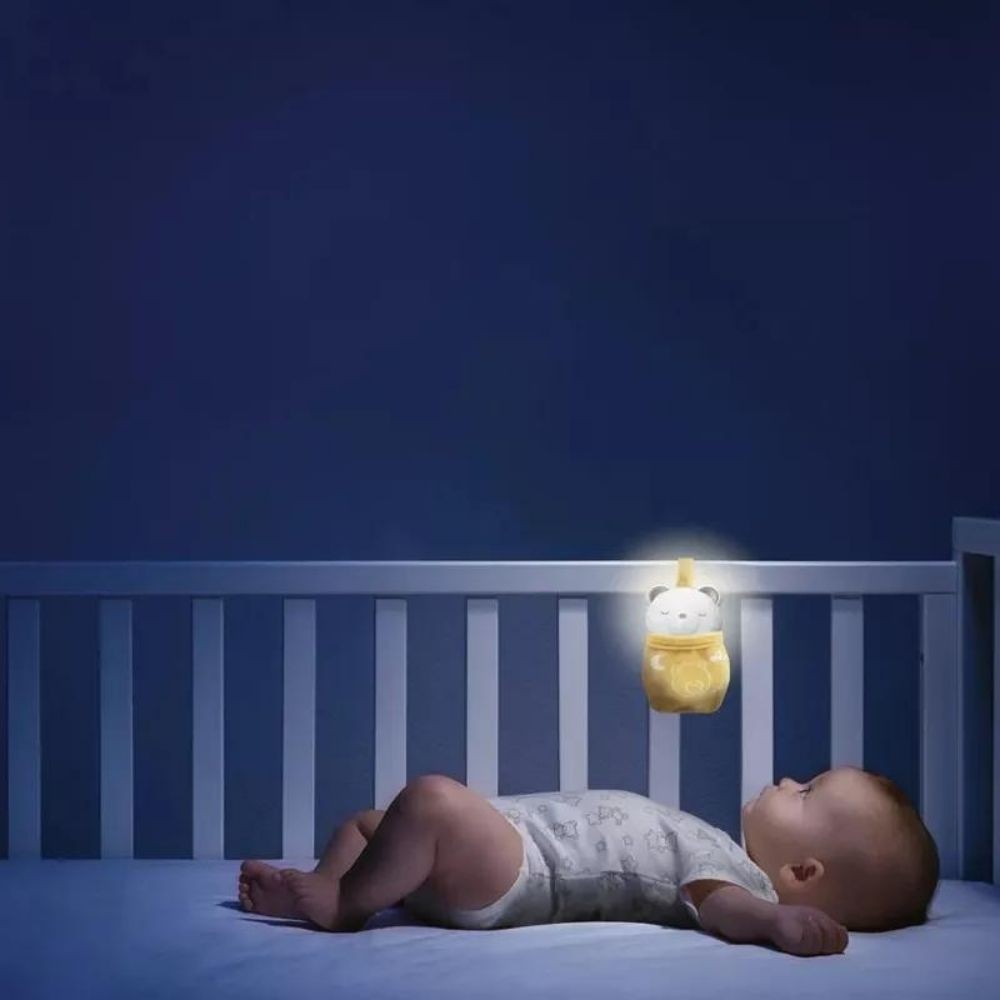 Chicco Sonajero Electrónico Con Luz Y Sonido Osito 11818 Color Blanco Y Amarillo Diseño Osito Noche Y Día