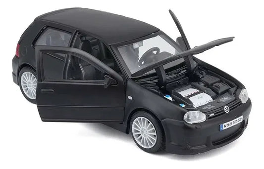 Maisto 1:24 Volkswagen Golf R32 Full Black 31290