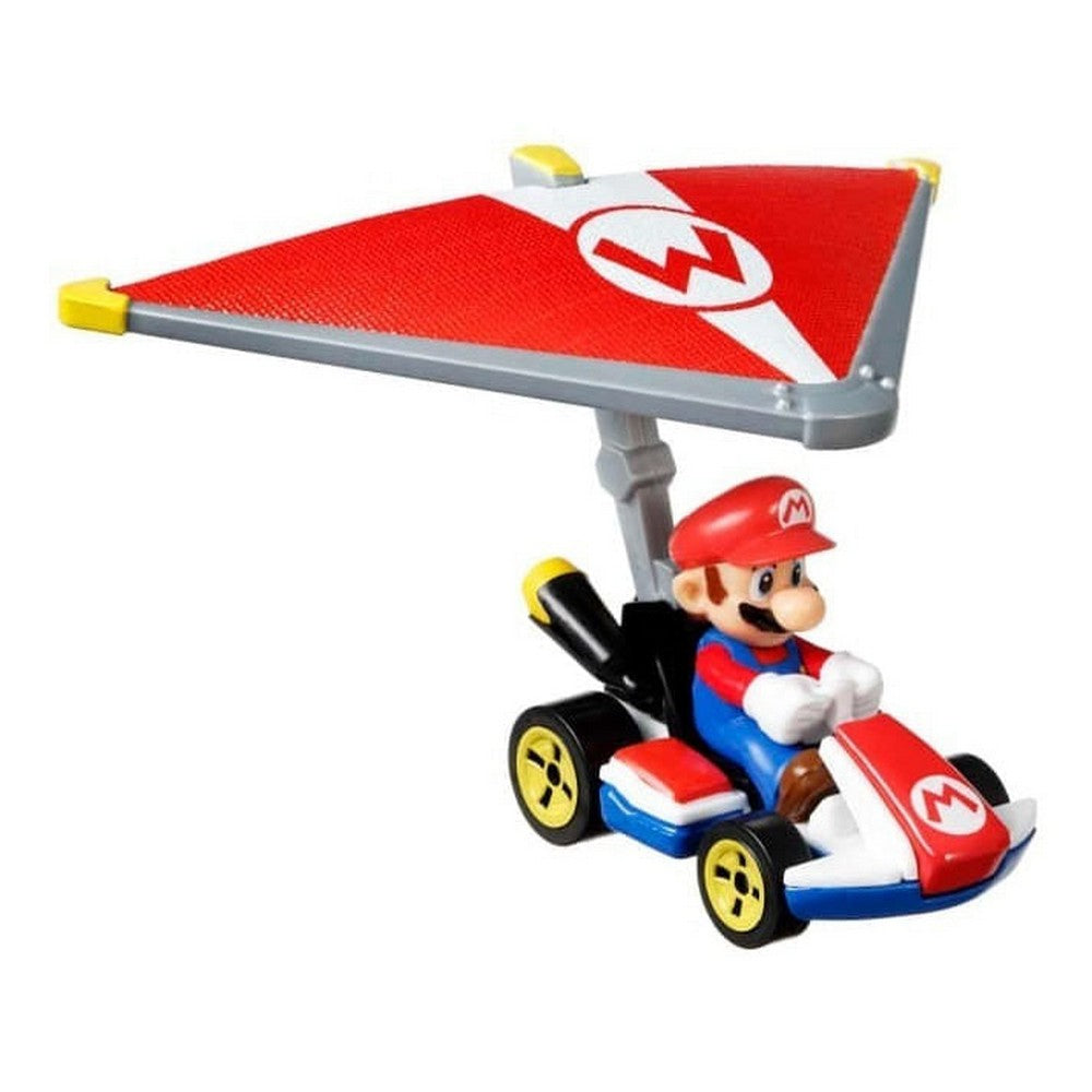 Hot Wheels Mario Kart Auto Con Personaje Gvd30 Mattel