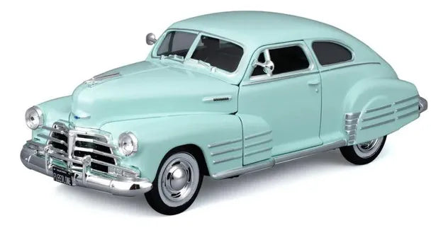 Maisto 1:24 1948 Chevrolet Fleetline Aerosedan 32921 Verde