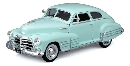 Maisto 1:24 1948 Chevrolet Fleetline Aerosedan 32921 Verde