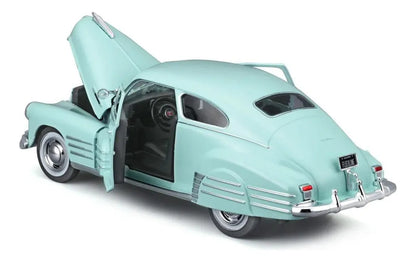 Maisto 1:24 1948 Chevrolet Fleetline Aerosedan 32921 Verde